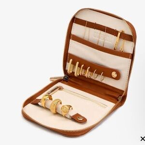 New Oak and Luna Brown Travel Jewelry Organizer